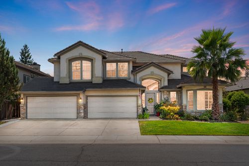 230 Hawkcrest Circle, Sacramento, CA, 95835 | Card Image