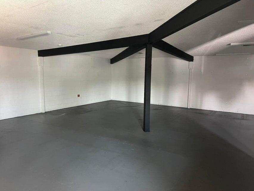 Commercial Lease in Redding 4