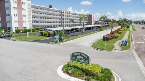 303-5501 80th Street N, St Petersburg, FL, 33709 | Card Image