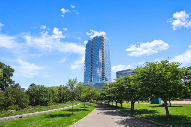 UNIT-15E - 1 Broad St, Condo with 2 bedrooms, 3 bathrooms and null parking in Stamford CT | Image 32