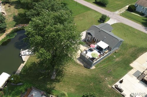 321 High Point Dr, Edwardsville, IL, 62025-5226 | Card Image