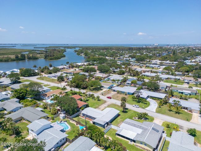 346 Cyprus Dr, House other with 3 bedrooms, 2 bathrooms and null parking in Cocoa Beach FL | Image 39