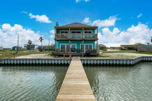 139 Lakeshore Dr, Rockport, TX, 78382-9503 | Card Image
