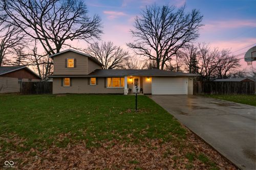 202 Cottonwood Dr, Anderson, IN, 46012-1006 | Card Image