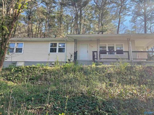 617 Noccalula Rd, Gadsden, AL, 35904-4029 | Card Image