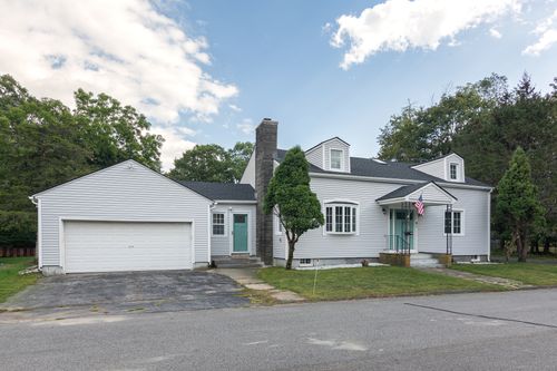 3 Curtis St, Norwich, CT, 06360-3011 | Card Image