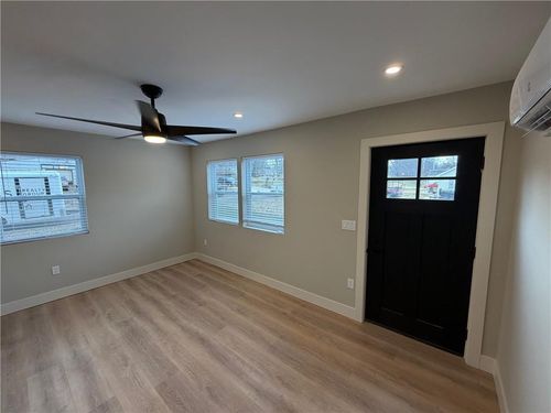 919 Oak St, Eudora, KS, 66025-9667 | Card Image