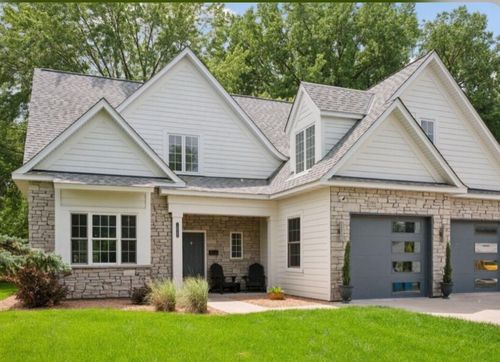 1032 Gardner St E, Wayzata, MN, 55391-1129 | Card Image