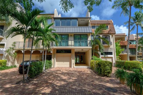 5990 Paradise Point Dr, Palmetto Bay, FL, 33157-2633 | Card Image