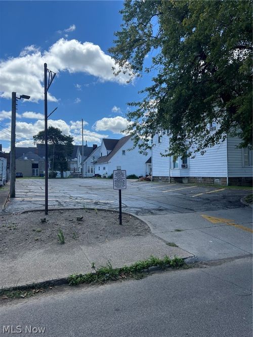 223 W 6th St, Lorain, OH, 44052-1703 | Card Image