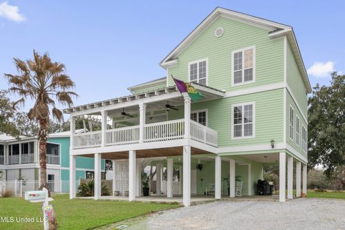 121 Vista Dr, Pass Christian, MS, 39571-3532 | Card Image