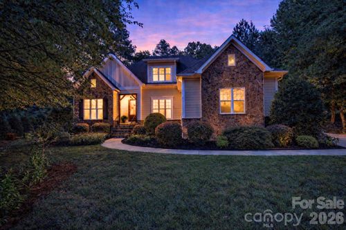 134 Lakeshore Hills Dr, Mooresville, NC, 28117-5832 | Card Image