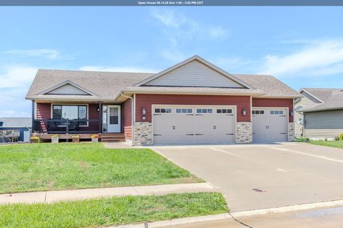 3714 Keystone Cir, Spirit Lake, IA, 51360-7681 | Card Image