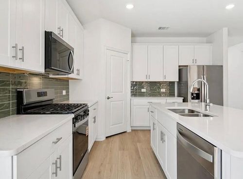 1019 Emberwood Dr, Mckinney, TX, 75069-2288 | Card Image