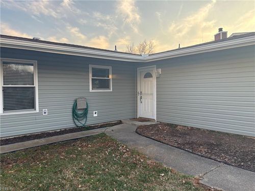 4217 Grove Ct, Virginia Beach, VA, 23462-4912 | Card Image