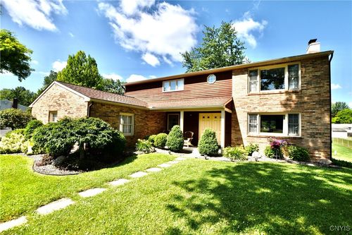 7853 Vernon Rd S, Cicero, NY, 13039-9325 | Card Image