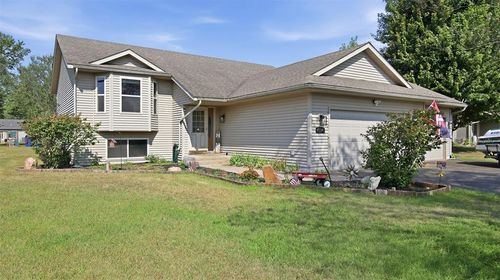 4104 116th St, Lake Hallie, WI, 54729-6736 | Card Image