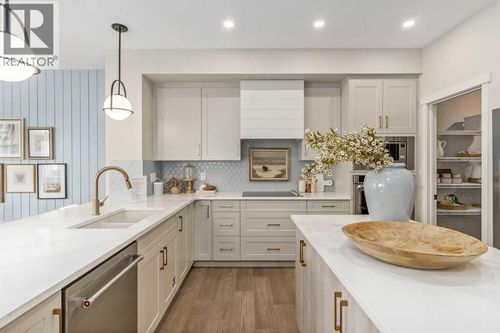 80 Magnolia Green Se, Calgary, AB, T3M2W7 | Card Image