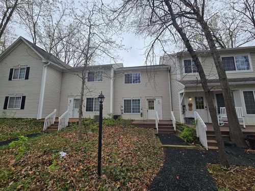 19-19 N Macgillis Dr, Round Lake, IL, 60073-3574 | Card Image