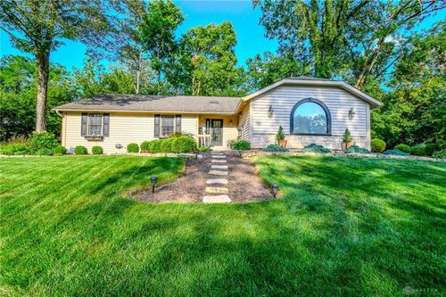 6390 Shadow Lake Trl, Centerville, OH, 45459-2350 | Card Image