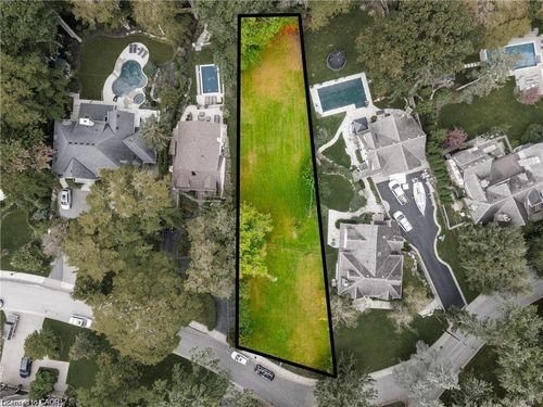 3063 Woodland Park Dr, Burlington, ON, L7N1K8 | Card Image