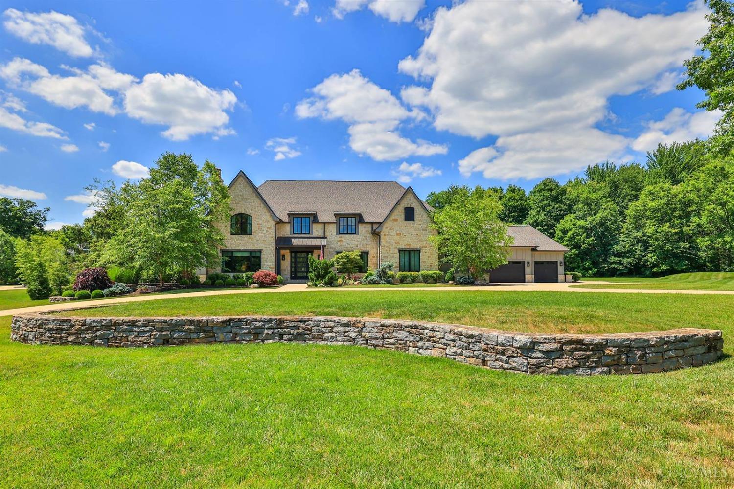 Voorhees Dr, Cincinnati, OH 45243