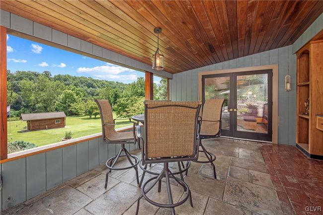 Covered patio | Image 39