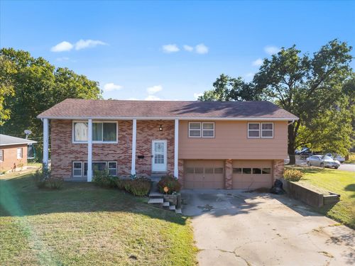 2700 Squire Cir, COLUMBIA, MO, 65202-2460 | Card Image