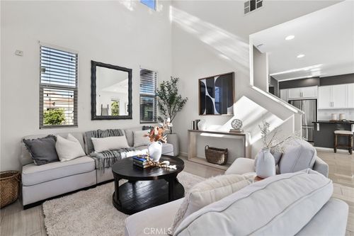 29 Hoya St, Rancho Mission Viejo, CA, 92694-1283 | Card Image