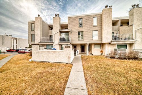 1802-3500 Varsity Dr Nw, Calgary, AB, T2L1Y3 | Card Image