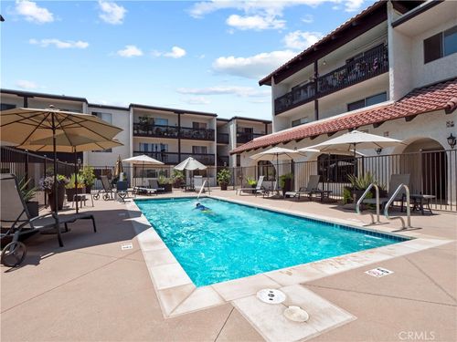 319-5334 Lindley Ave, Encino, CA, 91316-4367 | Card Image