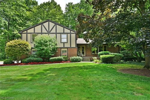 5597 Engleton Ln, Girard, OH, 44420-1609 | Card Image