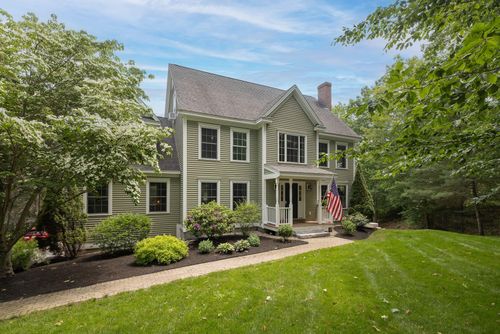15 Wood Ridge Ln, Exeter, NH, 03833-7512 | Card Image