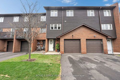 20-1755 Rathburn Rd E, Mississauga, ON, L4W2M8 | Card Image