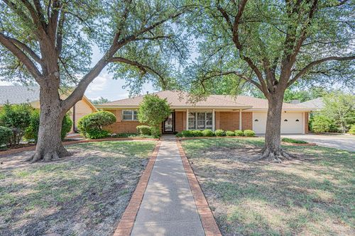 3525 Stanolind Ave, Midland, TX, 79707-6625 | Card Image