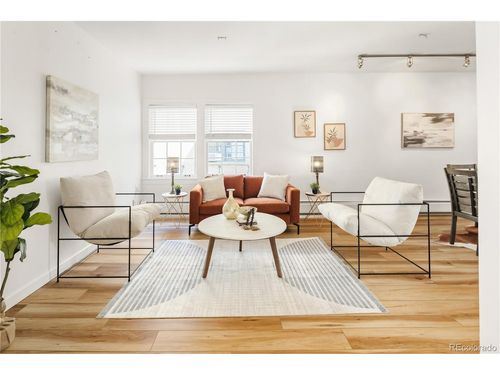2e-960 N Sherman St, Denver, CO, 80203-2957 | Card Image