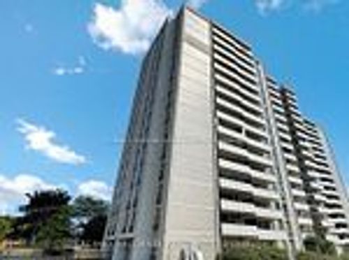 703-20 Forest Manor Road, North York, ON, M2J1M2 | Card Image