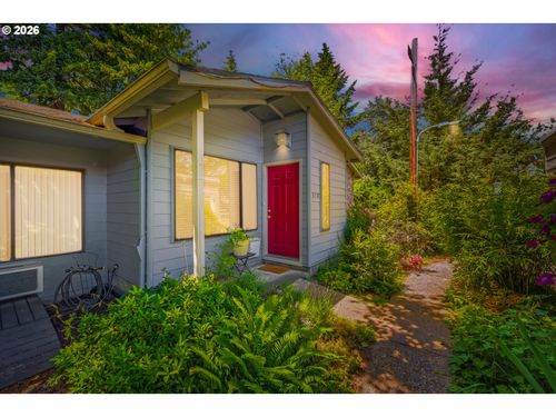 3118 Sw Carson St, Portland, OR, 97219-3722 | Card Image