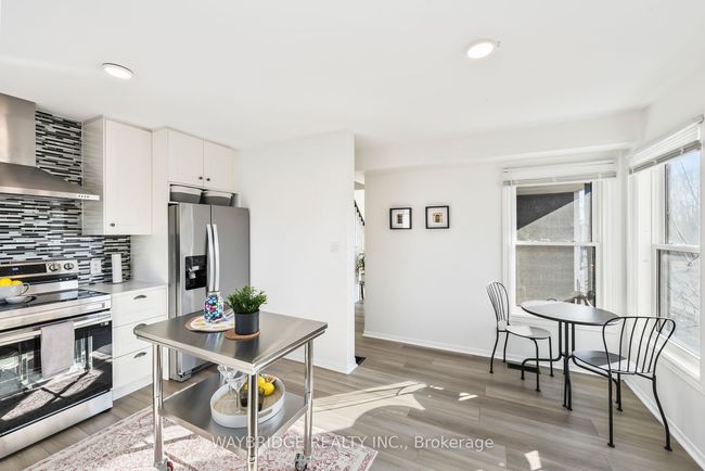 24 Mckeown Cres, House attached with 3 bedrooms, 2 bathrooms and 4 parking in Amherstview ON | Image 26