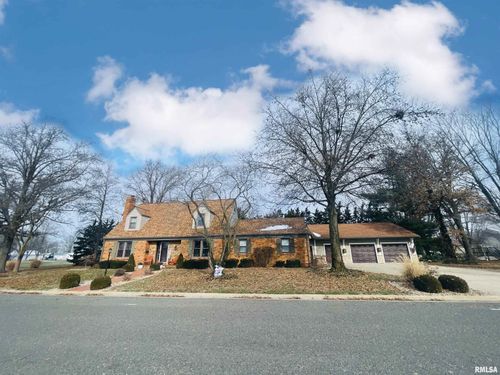 1175 W Lebanon St, Nashville, IL, 62263-1374 | Card Image