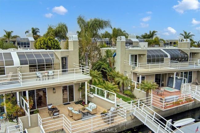 3366 Tempe Dr, House other with 2 bedrooms, 3 bathrooms and 2 parking in Huntington Beach CA | Image 57