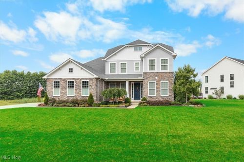 2041 Jaycox Rd, Avon, OH, 44011-1616 | Card Image