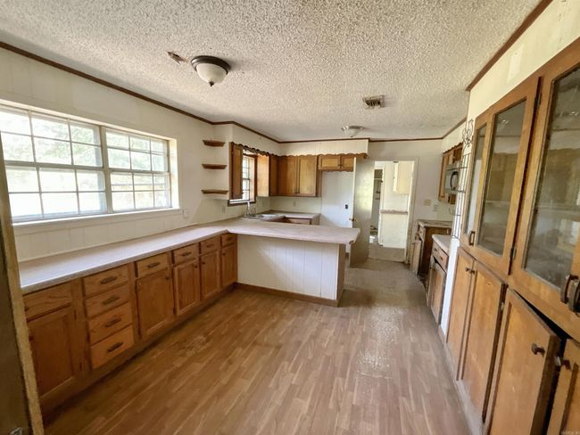 202 Quail Ln, House other with 3 bedrooms, 2 bathrooms and null parking in Hooks TX | Image 4