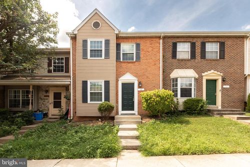 8 Crystal Rock Ct, GERMANTOWN, MD, 20874-5008 | Card Image