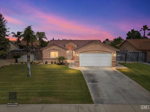 7918 Big Bear St, Bakersfield, CA, 93307-7259 | Card Image