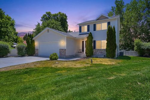 239 300, Smithfield, UT, 84335-2023 | Card Image