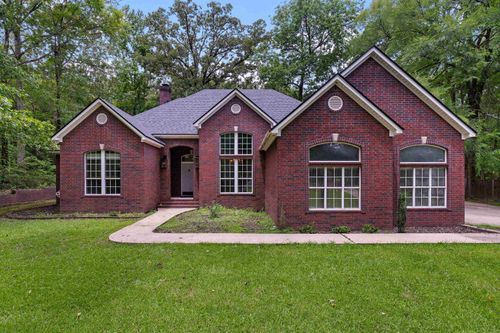 901 Greenbriar Dr, Carthage, TX, 75633-1365 | Card Image