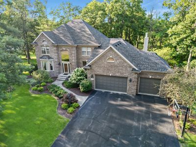 1682 Barberry Circle, House other with 5 bedrooms, 3 bathrooms and 3 parking in Freeport IL | Image 3