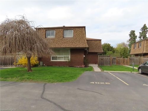 12-4026 Longmoor Dr, Burlington, ON, L7L1X2 | Card Image