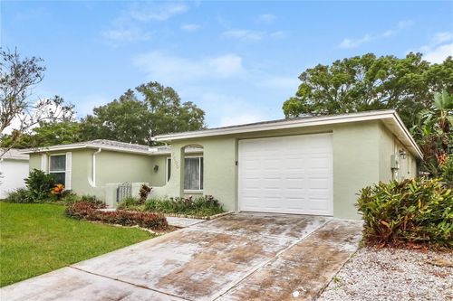 7500 San Salvadore Dr, PORT RICHEY, FL, 34668-5065 | Card Image